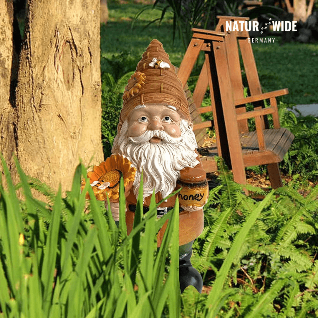 Gartenzwerg als Imker mit Sonnenblume & Honig – Ansicht 10