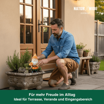 Gartenzwerg als Imker mit Sonnenblume & Honig – Ansicht 5